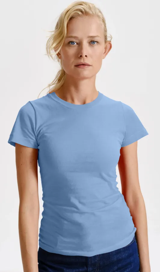Klassisk T-shirt för damer, himmelsblå Klassisk T-shirt för damer, himmelsblå