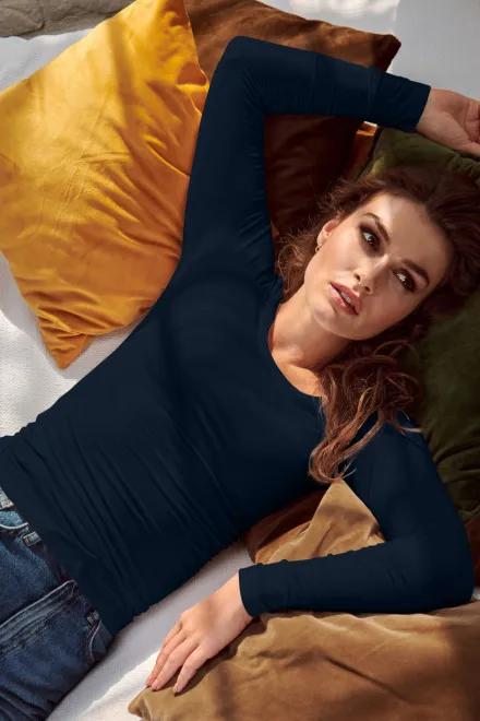 T-shirt dam med långa ärmar och djupare urringning, mörkblå